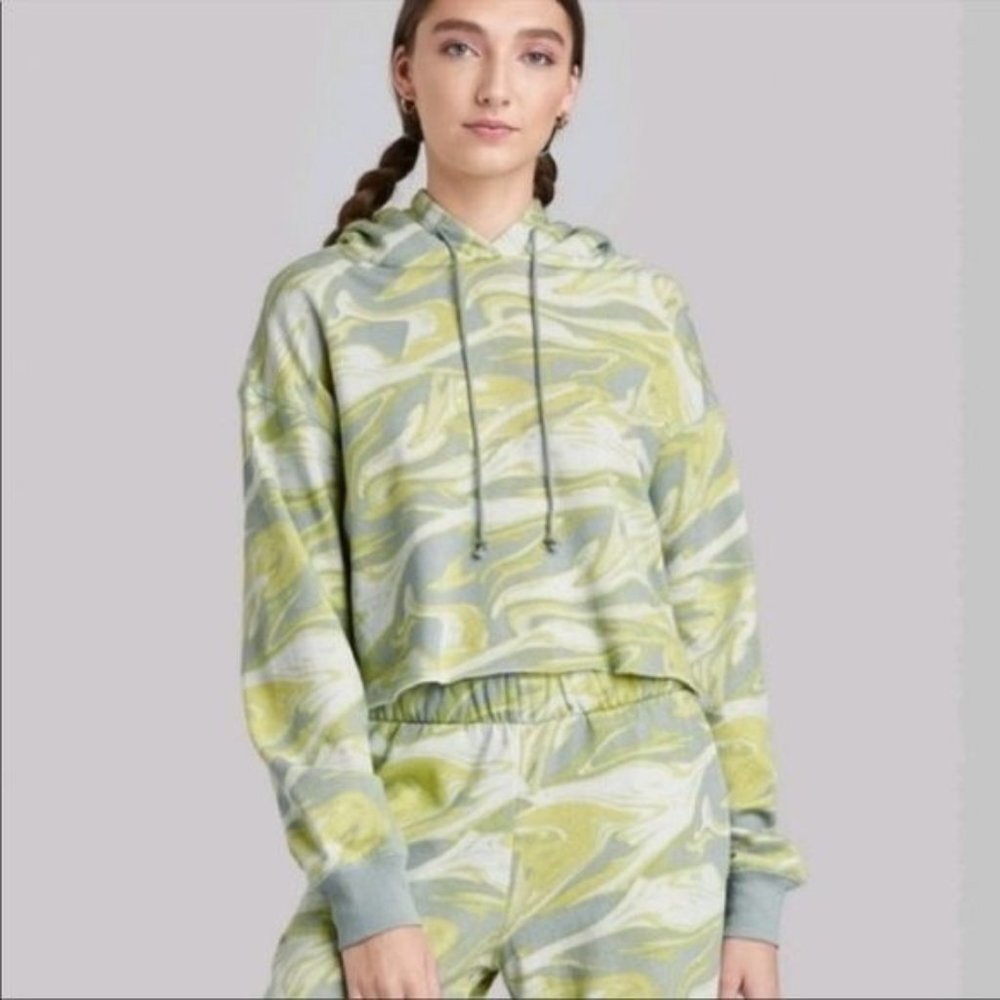 WILD Fable Green Swirl Cropped Hoodie S